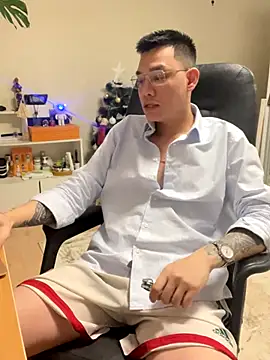 latava online show from December 1, 5:05 pm