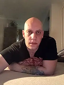 Kobradera1984 online show from March 6, 10:40 pm