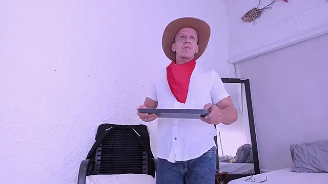  axelking  online show from January 19, 11:34 am