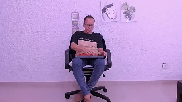  axelking  online show from February 16, 11:41 am