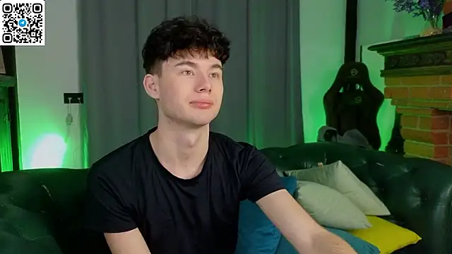 Cute Mike online show from March 1, 8:08 pm