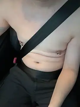 yichengm online show from October 25, 10:28 am