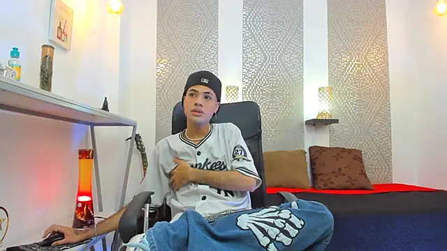 JacobBlackwell  online show from October 13, 8:04 pm