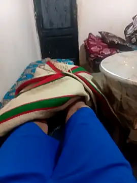 latarak321 online show from November 3, 8:10 pm