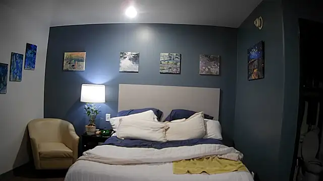 Fuck-Buddy-4U online show from October 7, 5:17 pm