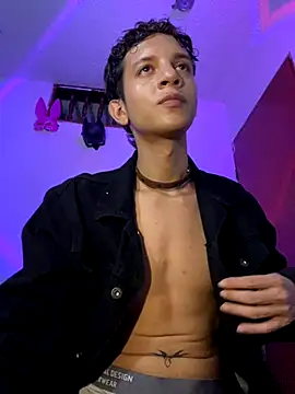 tylernova online show from October 13, 4:29 am