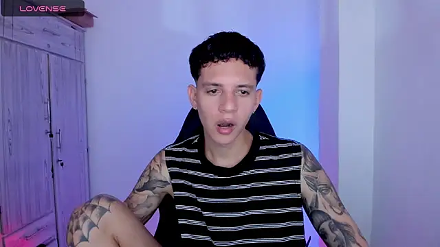 tylernova online show from May 27, 3:03 am