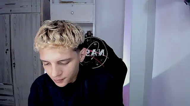 tylernova online show from January 17, 3:53 am