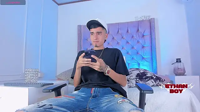 Ethan Boy  online show from November 29, 9:28 pm