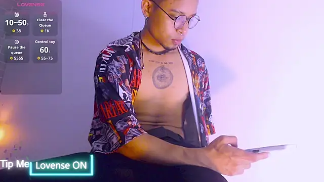 Jayden Morris online show from March 13, 8:37 pm