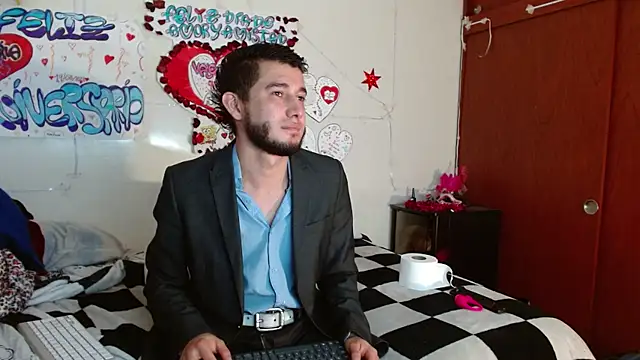 picante70  online show from January 9, 1:05 pm