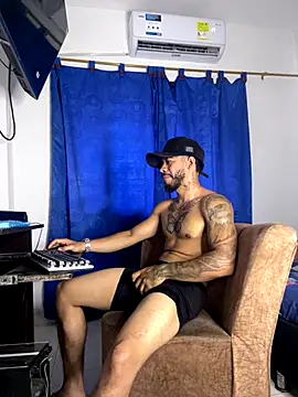 Kylian Alessandro online show from January 5, 6:11 pm