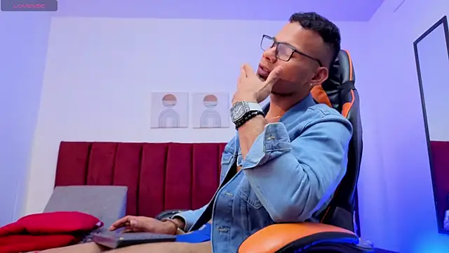 DaamonSlader  online show from October 25, 9:27 pm