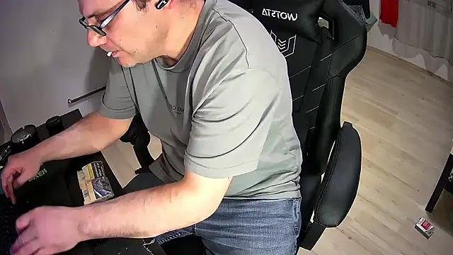 bull419M online show from March 25, 7:01 am