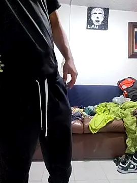 Carlosvelaz561162 online show from March 11, 5:36 am