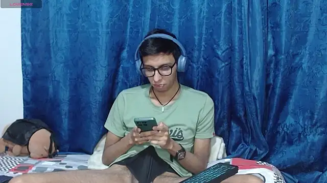 DavTwink3100 online show from April 5, 1:57 am