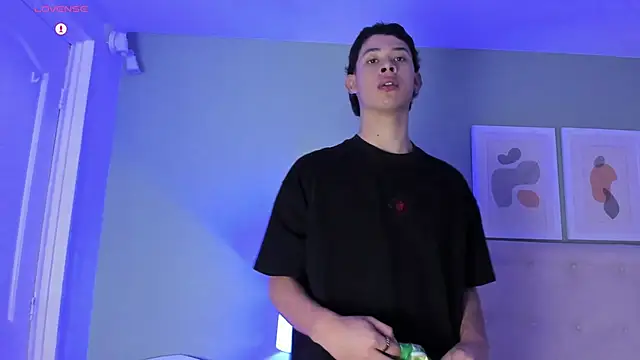 ApoloRicci online show from February 19, 7:54 pm