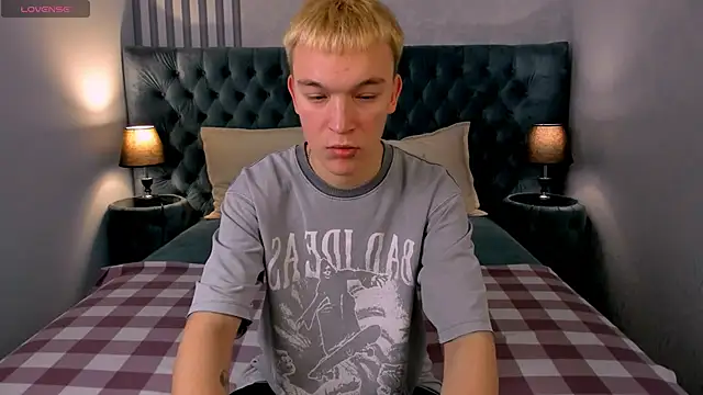 Derek Banville online show from January 10, 8:22 pm