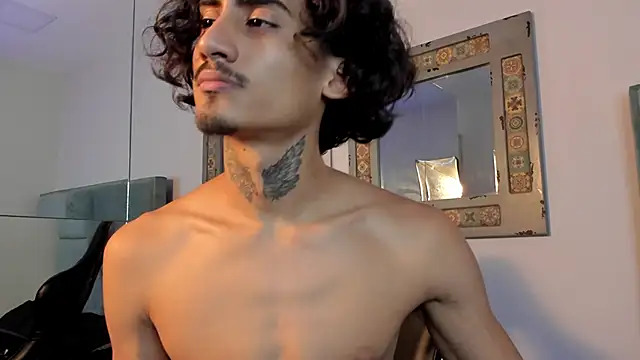 Mr Strike online show from November 5, 4:25 am