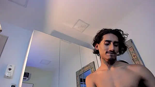 Mr Strike online show from October 30, 3:52 am