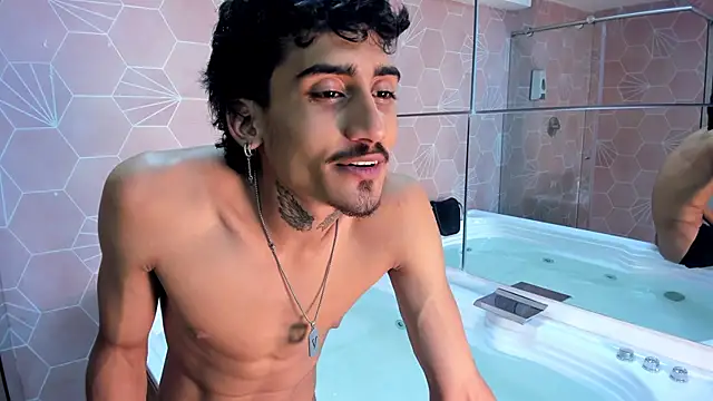 Mr Strike online show from December 22, 7:55 pm