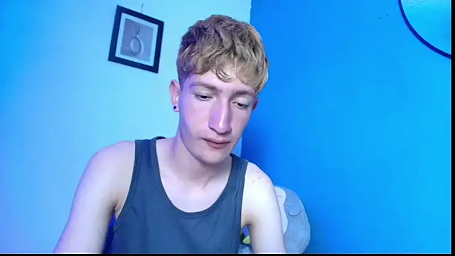 Erick Taylor3 online show from March 27, 8:54 pm