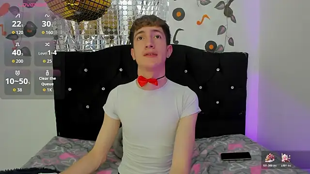 Erick Taylor3 online show from October 27, 5:37 pm