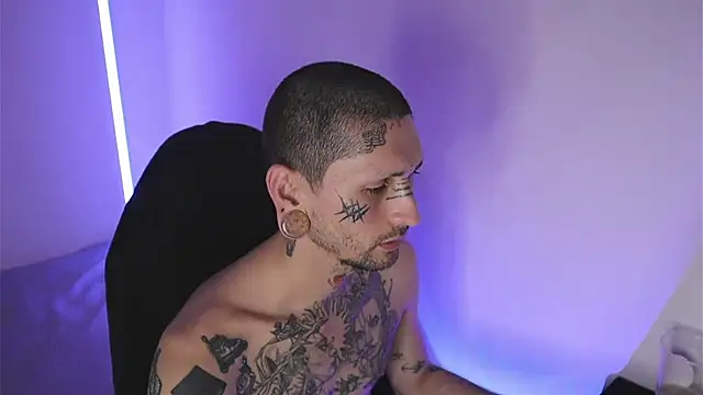 TokyoHatsumoto online show from February 14, 1:33 am