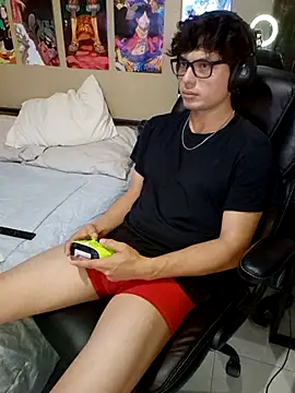 Ais B10 online show from April 18, 7:58 pm