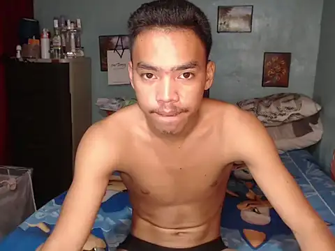 slimraz02 online show from May 15, 11:51 am
