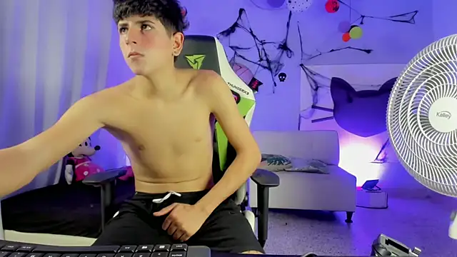 Cash G  online show from October 30, 8:21 pm