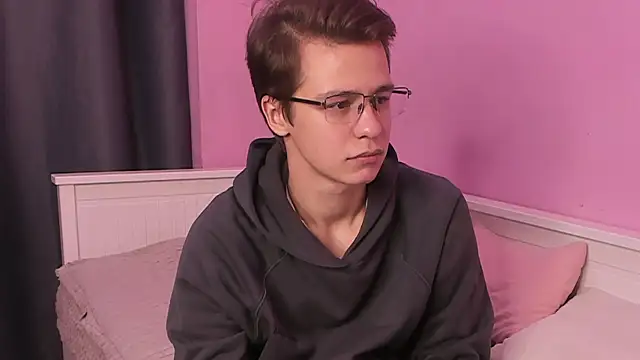 NuvyLace online show from October 28, 1:46 pm