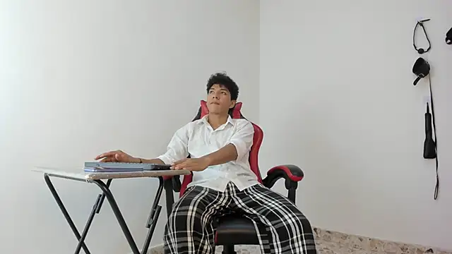 Maximiliano Khalil online show from November 7, 7:39 pm