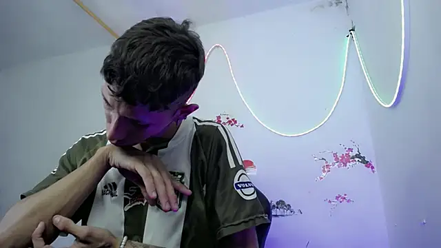 The latin boy online show from November 14, 8:32 pm