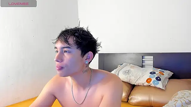 MollyandFher online show from March 7, 6:06 pm