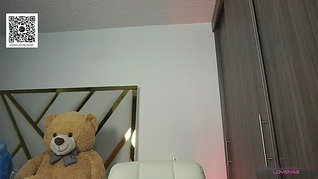 Devin Hunterr online show from November 15, 1:07 am