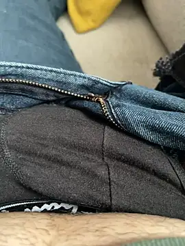 n0tf0und online show from November 4, 9:05 pm