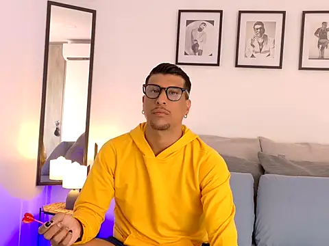 zac-bennett online show from November 9, 8:35 pm