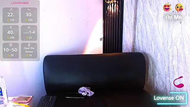 CriisBrown  online show from January 13, 3:00 am