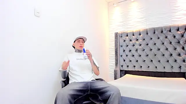 DANTE ARMSTRONG online show from January 15, 7:12 am