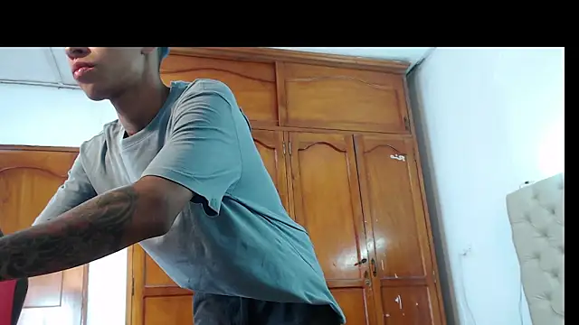 Tessachains 2  online show from February 9, 6:23 pm