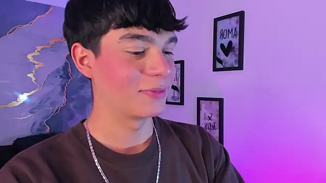 Isaac Kurtt online show from December 22, 8:06 pm