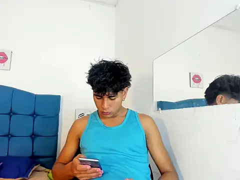 Valentino Lane online show from February 5, 6:42 am