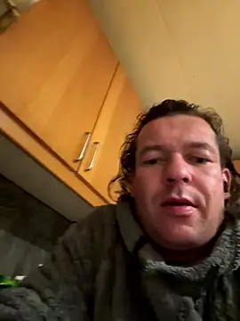 miguel910921 online show from January 11, 4:22 pm