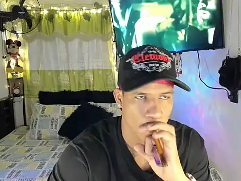 JUANBIGCOCK21CM online show from July 3, 1:39 pm