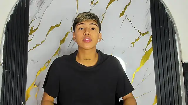 Timmy Kiing  online show from January 9, 9:20 pm