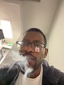 luckyluckisyours online show from November 9, 9:35 am