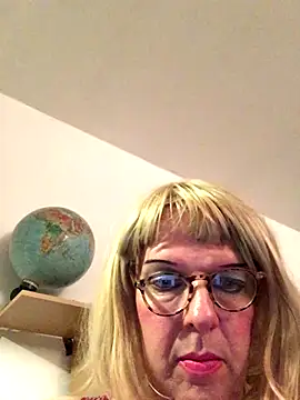 simone xdressing online show from November 2, 7:51 pm