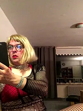 simone xdressing online show from September 21, 12:00 am