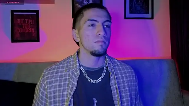 AresMassimoX online show from December 5, 4:30 am